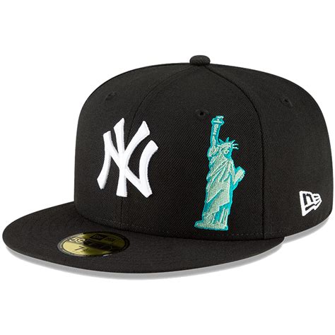 new era yankees fitted hat.